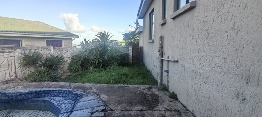 3 Bedroom Property for Sale in Dana Bay Western Cape